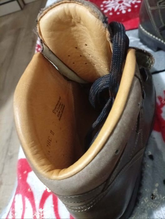 Vând ghete noi de iarna