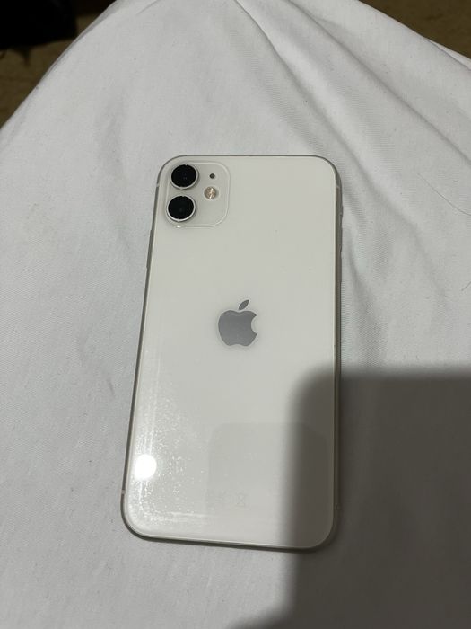 Продам айфон 11 срочно