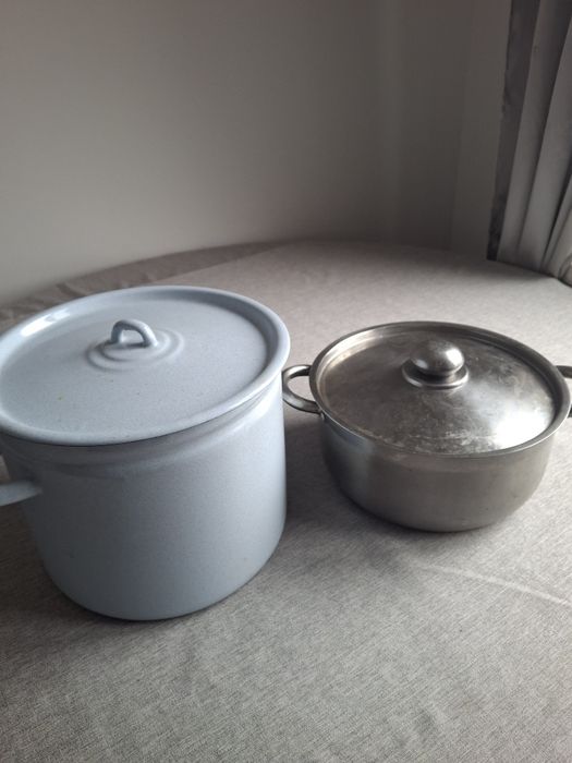 Две кастрюли, за 5000