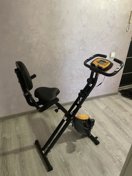 Продам срочно Велотренажер Genau