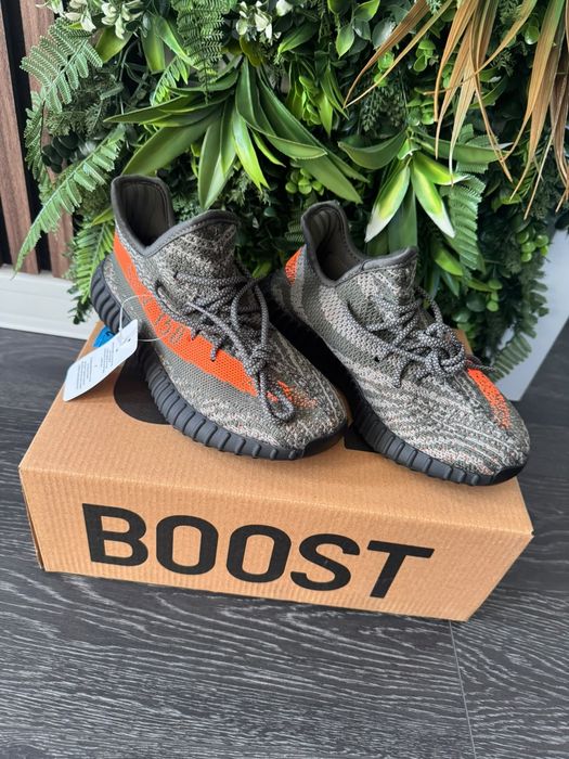 Yeezy Boost 350 V2
