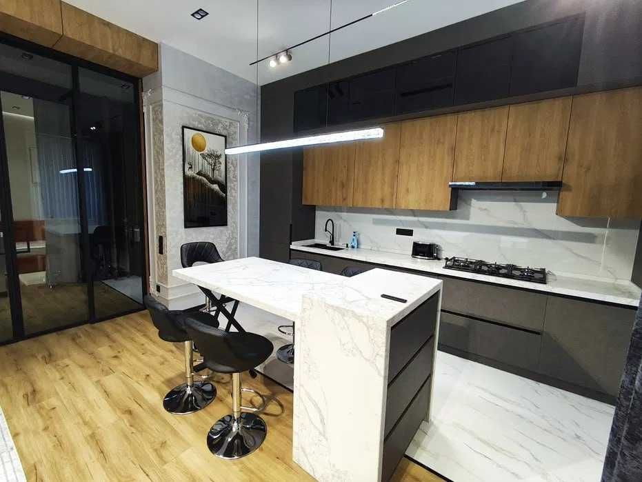 СДАЕТСЯ Квартира В Центре Города р-н Мирзо-Улугбекский ор-р БИЙ ID07