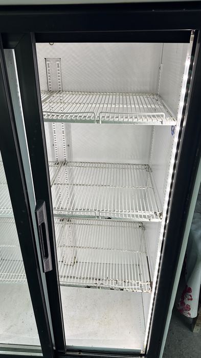 Холодильник для магазина