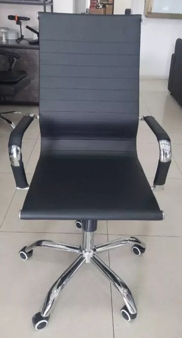 Ofes uchun moʻljallangan kreslo yangi 12% Chegirma narxda