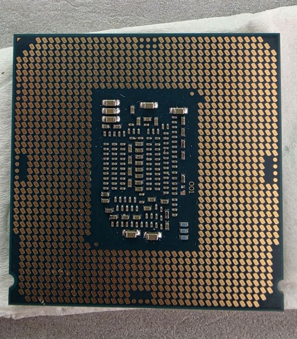 Процесор i3 8100