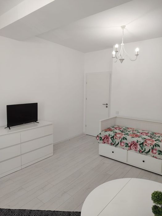 Inchiriez Garsoniera Parc Moghioros Auchan Drumul Taberei Plaza Residence