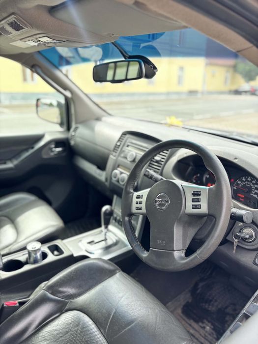Nissan Navara 2012 2.5Dci Automat