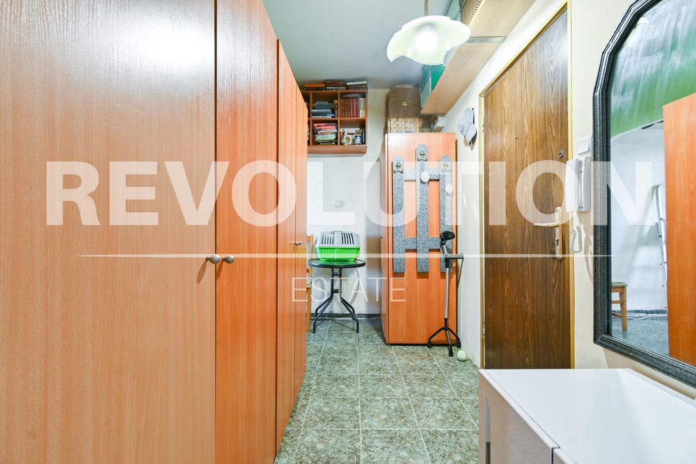 Продава се Двустаен апартамент в София, Редута - 53 кв.м за 3329 €/кв.м - Снимка #8