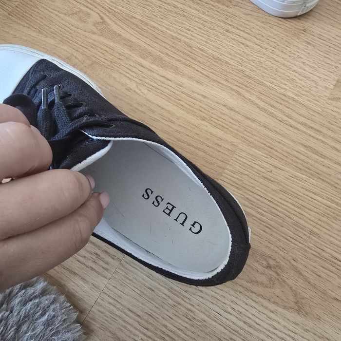 Дамски кецове Guess