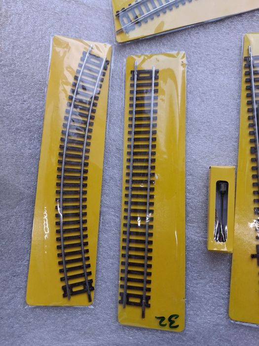 Lot macaze+sine revista trenulet electric scara H0