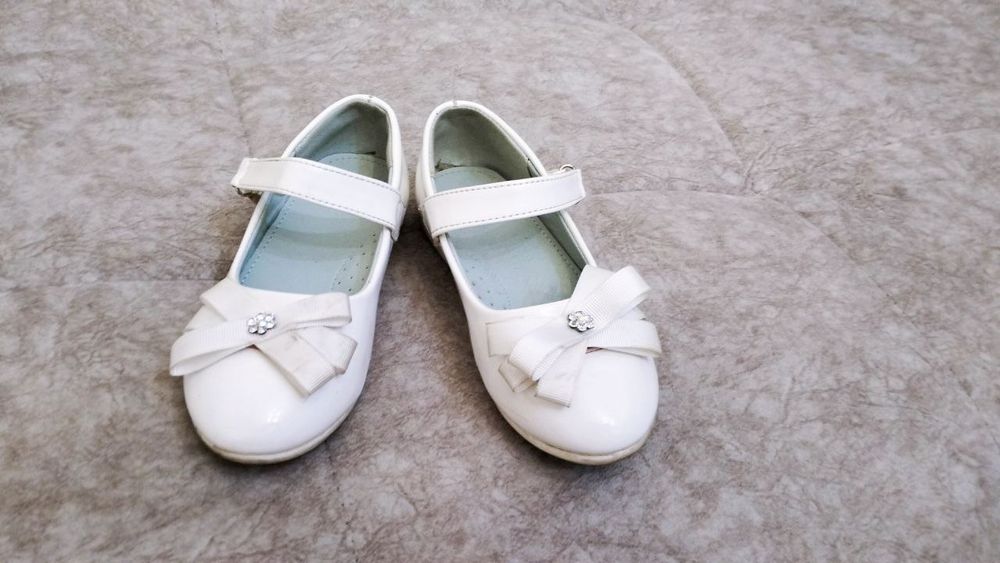 Продаётся туфельки для девочки принцесы