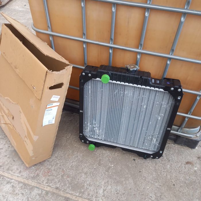 Radiator Nou Case JX 95/New Holland TD95D