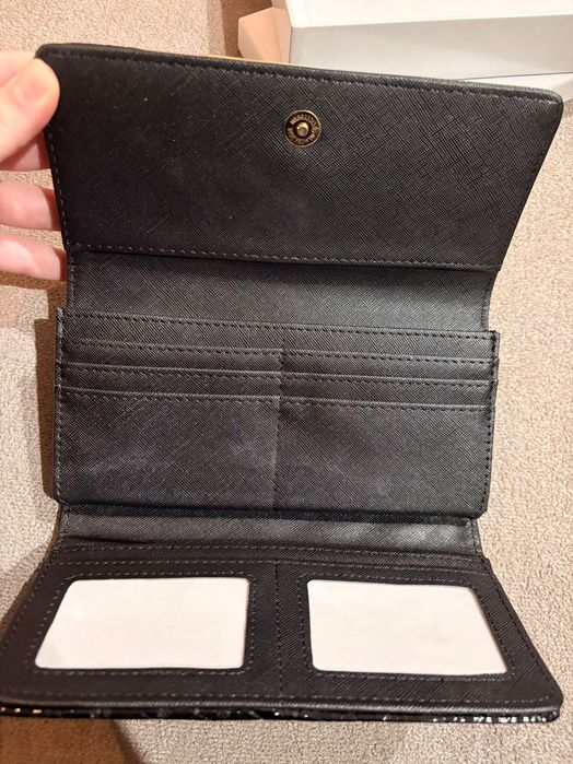 Дамски елегантен портфейл