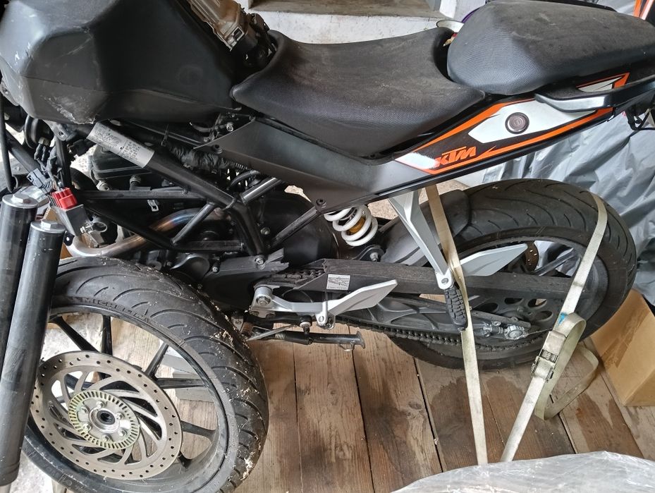 KTM Duke 125 avariat
