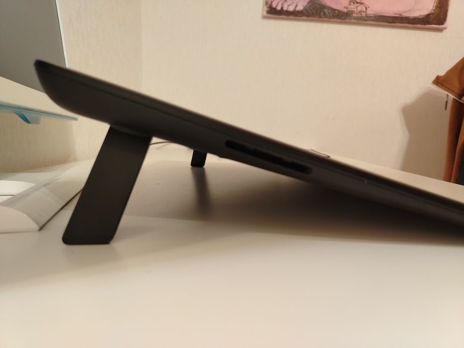 Графический планшет - монитор Wacom cintiq 16