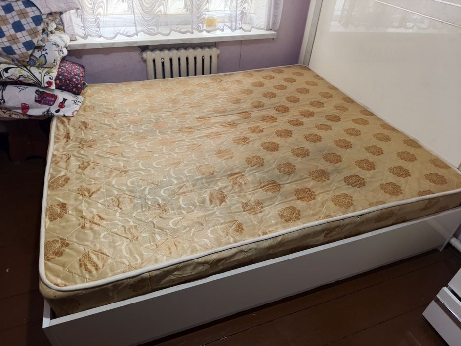 Продается кровать двухспальная