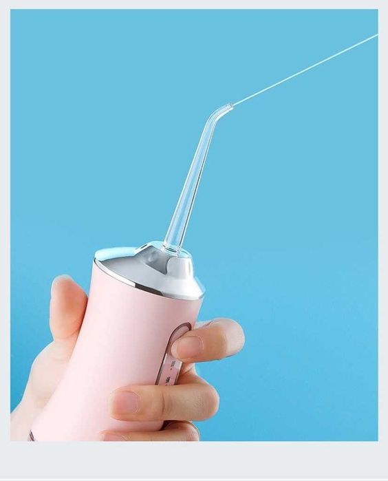 Професионален иригатор за уста с 4 почистващи глави,3 режима на работа