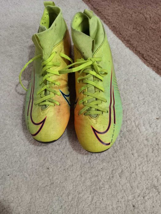 Стоношки и бутони 35 номер 21 см.