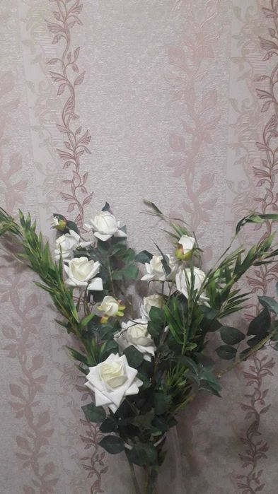 Ваза напольная с цветами