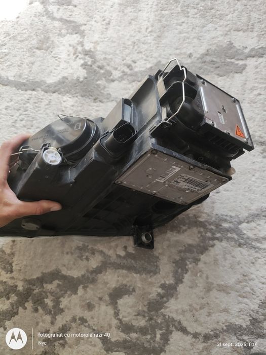 Far Passat B6 Complet