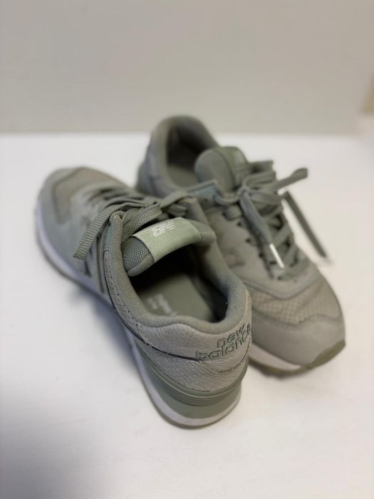 Adidași New Balance