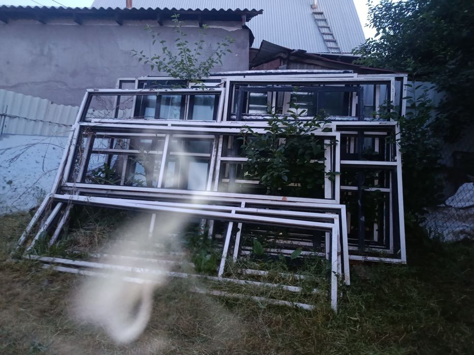 Пластик окна двери продам