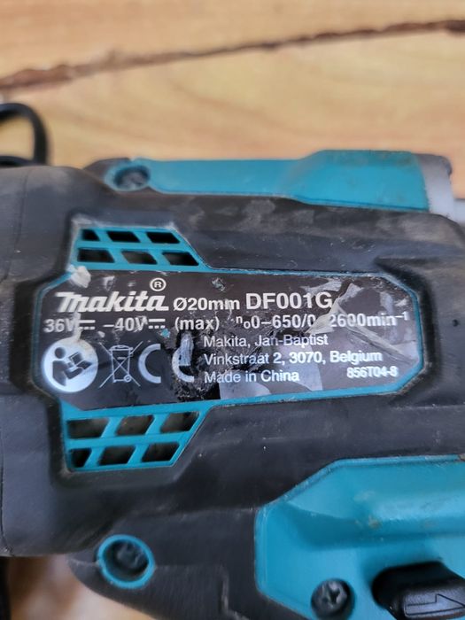 Mașină de găurit și înșurubat Makita DF001G