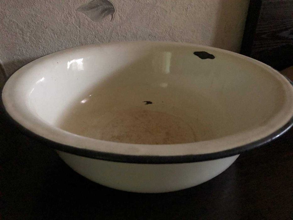 В продаже эмалированный таз в ваше хозяйство