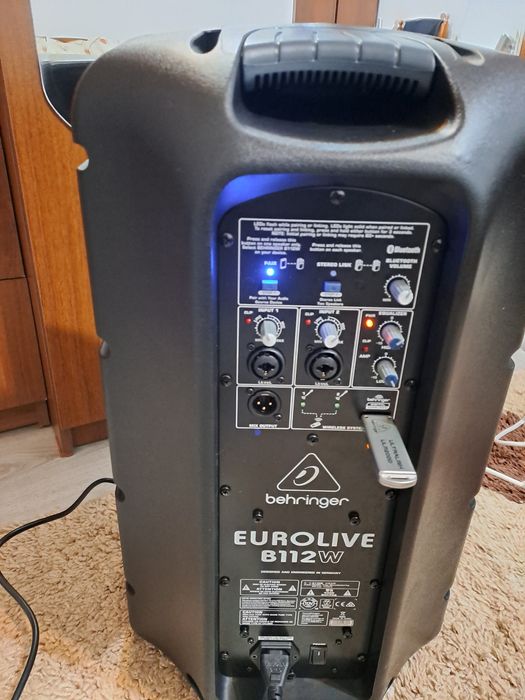 Boxa Behringer B112W +2 microfoane (toate noi)