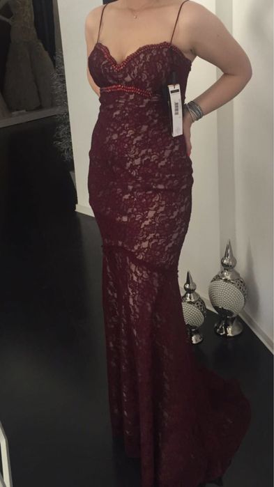Официална рокля, модел русалка в бордо, нова