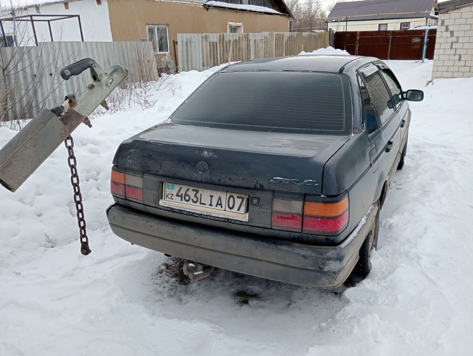 Продам Пассат б3 седан 1.8 моновпрыск