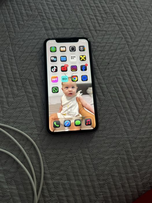 Iphone 11     100% baterie