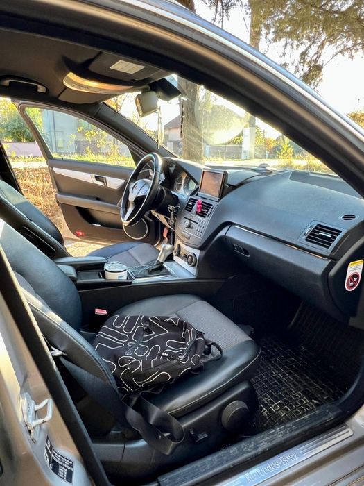 Mercedes Benz C220d