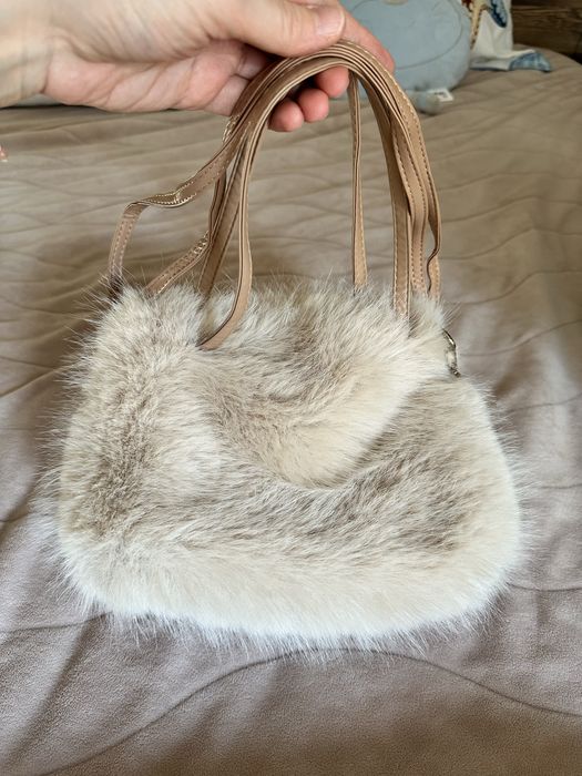 Чанта от изкуствен косъм