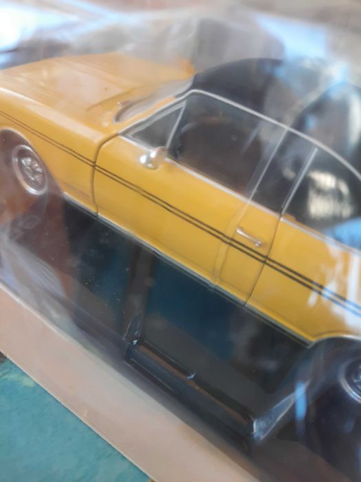 Lot machete metalice 1/24 - Opel Admiral, Commodore