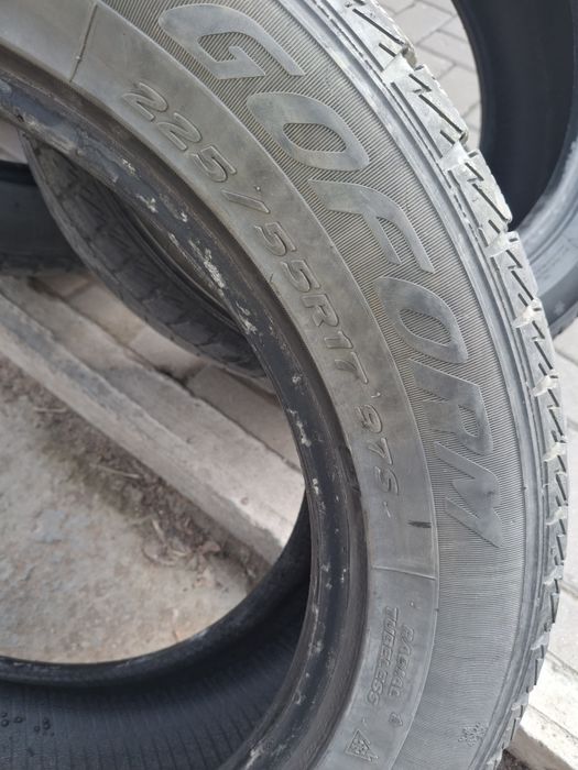 Продам шины 225/55/17 зимние