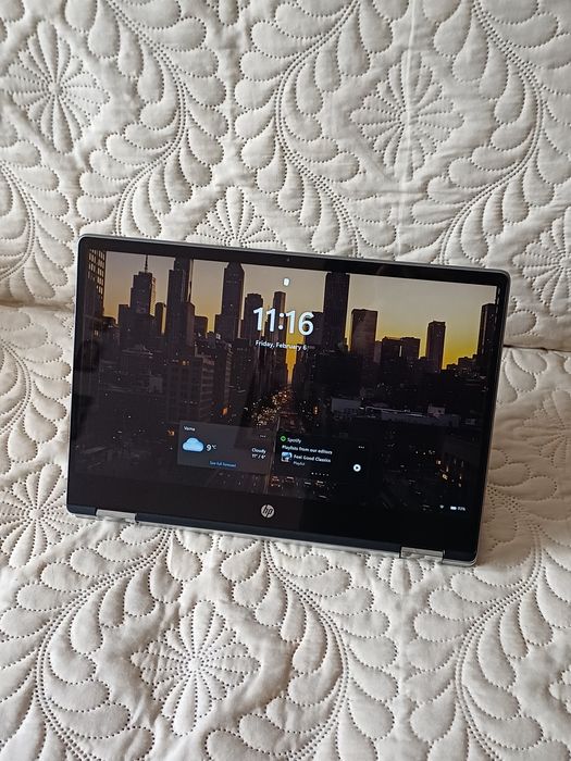 HP Pavilion x360 14” | Touchscreen | i5 | 8GB RAM | 256GB SSD