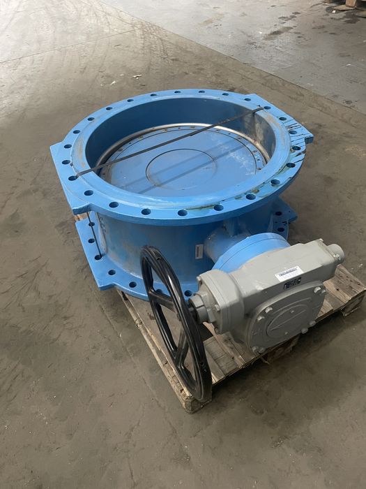 Спирателен кран/бътерфлай клапа DN700