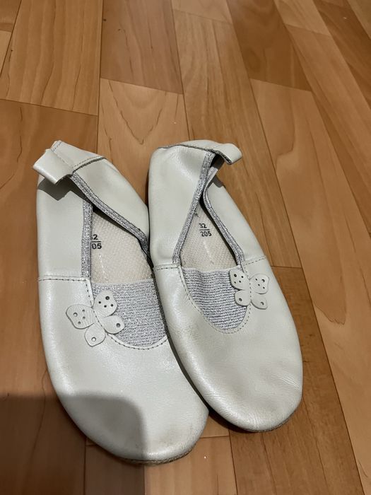 Балетки белые