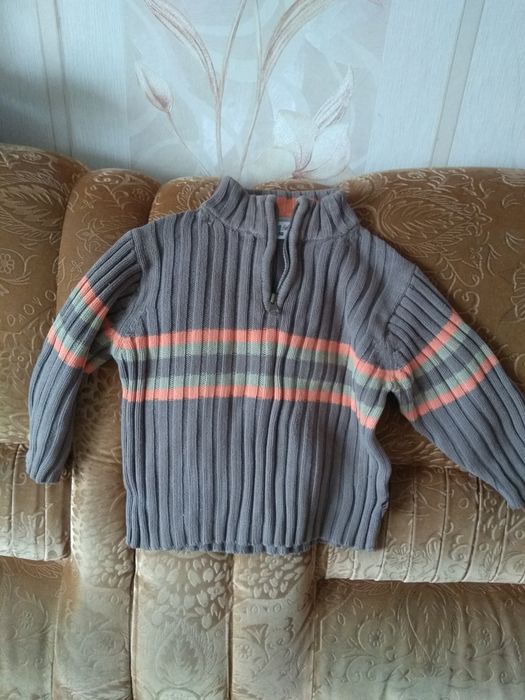 Свитера и кофты    .