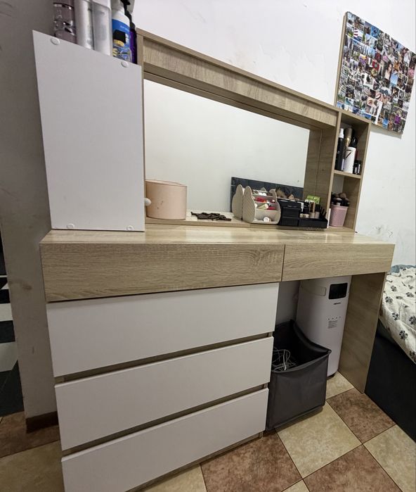 Продам столик почти новый