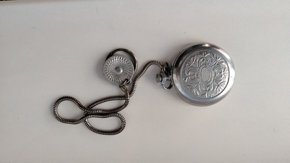 Продам часы производство СССР рабочие