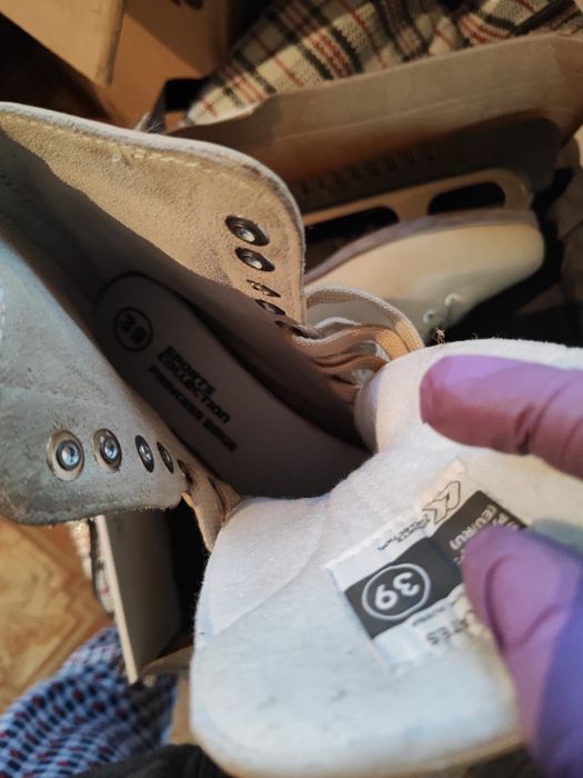 Коньки профиссиональные