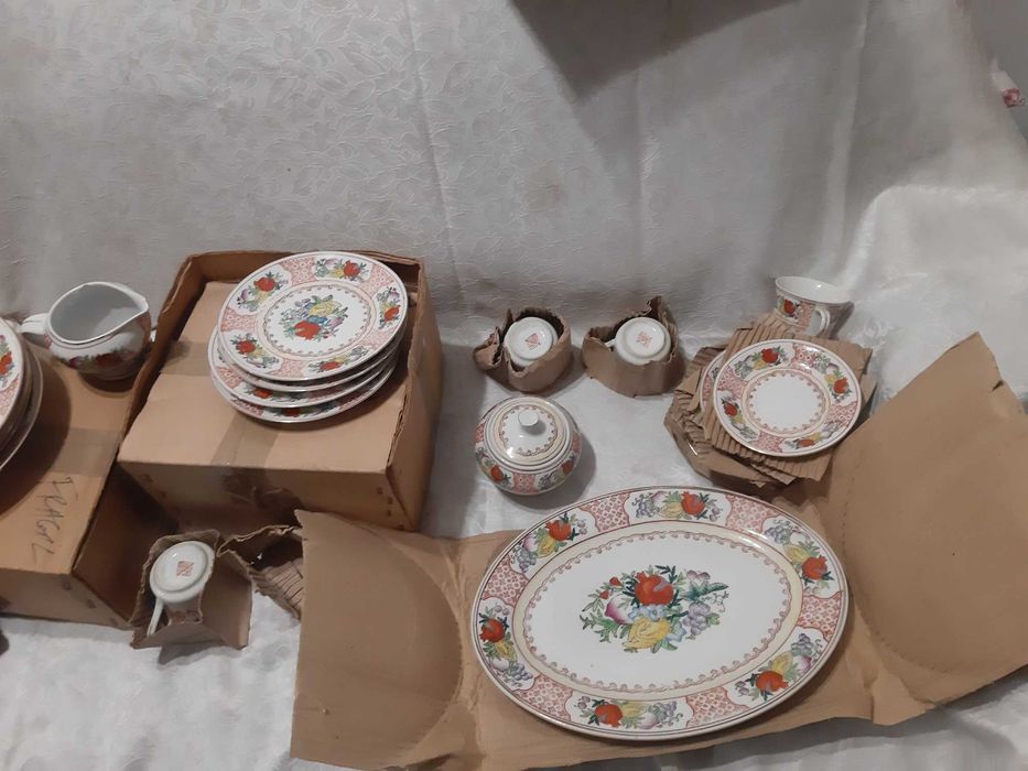 Set vesela China 12 buc+ accesorii