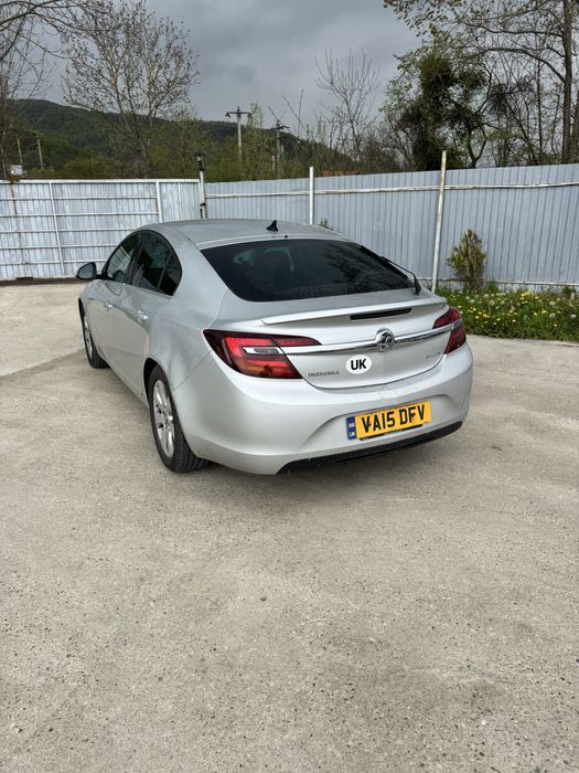 Dezmembrez Opel Insignia 2.0 diesel anul 2015