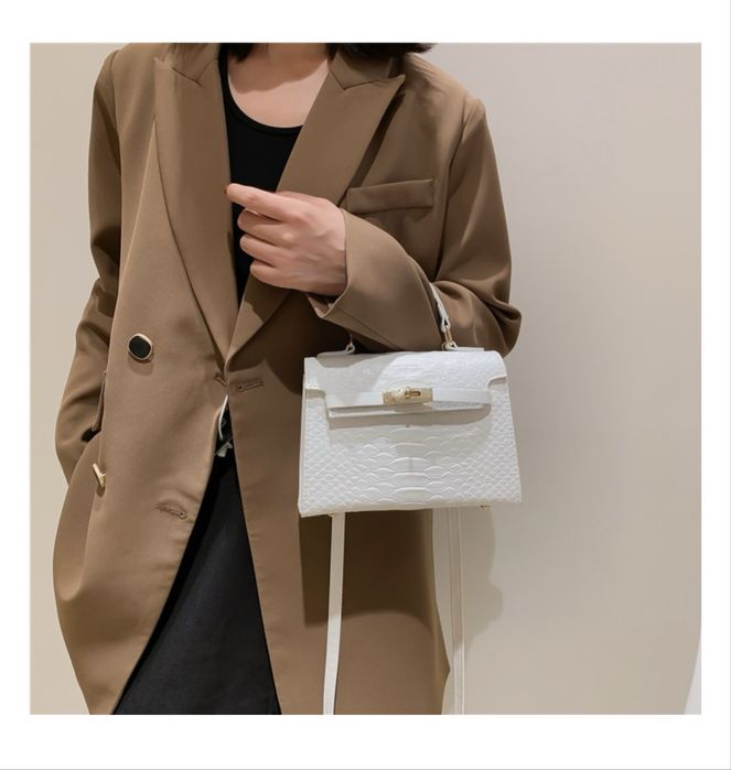 Новая сумка вместительная