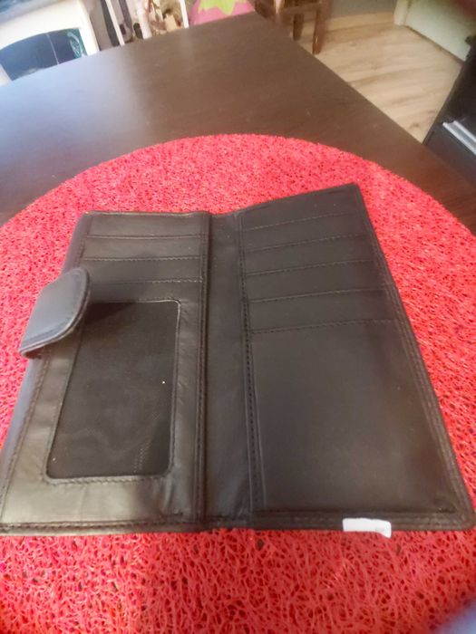 Дамско портмоне естествена кожа, с много отделения