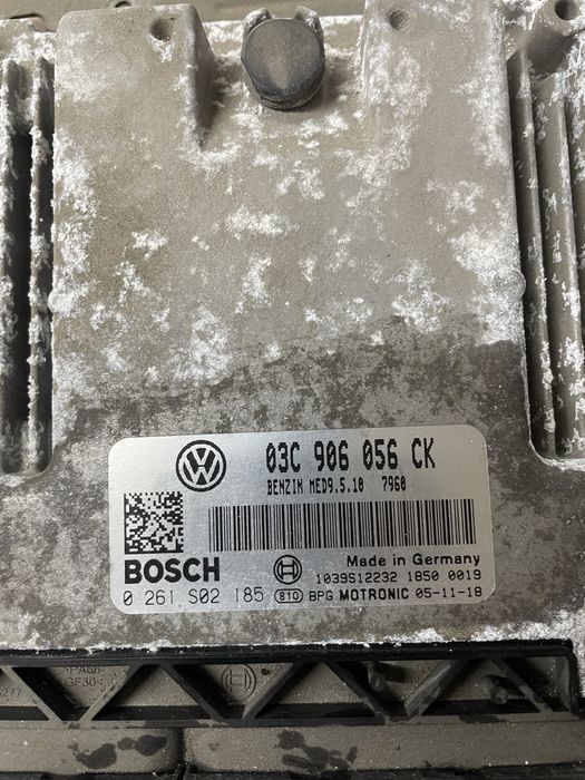 компютър Ecu Engine controller VW VOLKSWAGEN GOLF 1.6 FSI