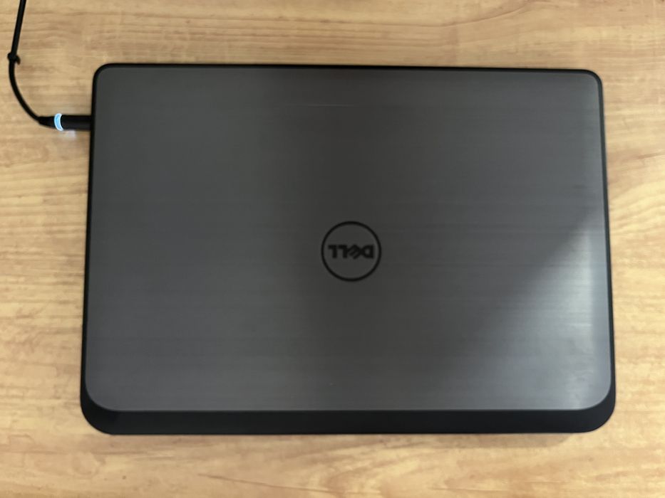 Ноутбук Dell Core i3, SSHD