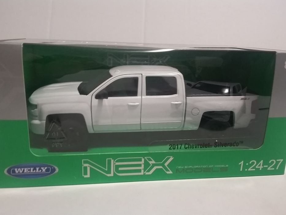 Macheta Chevrolet Silverado scara 1/27